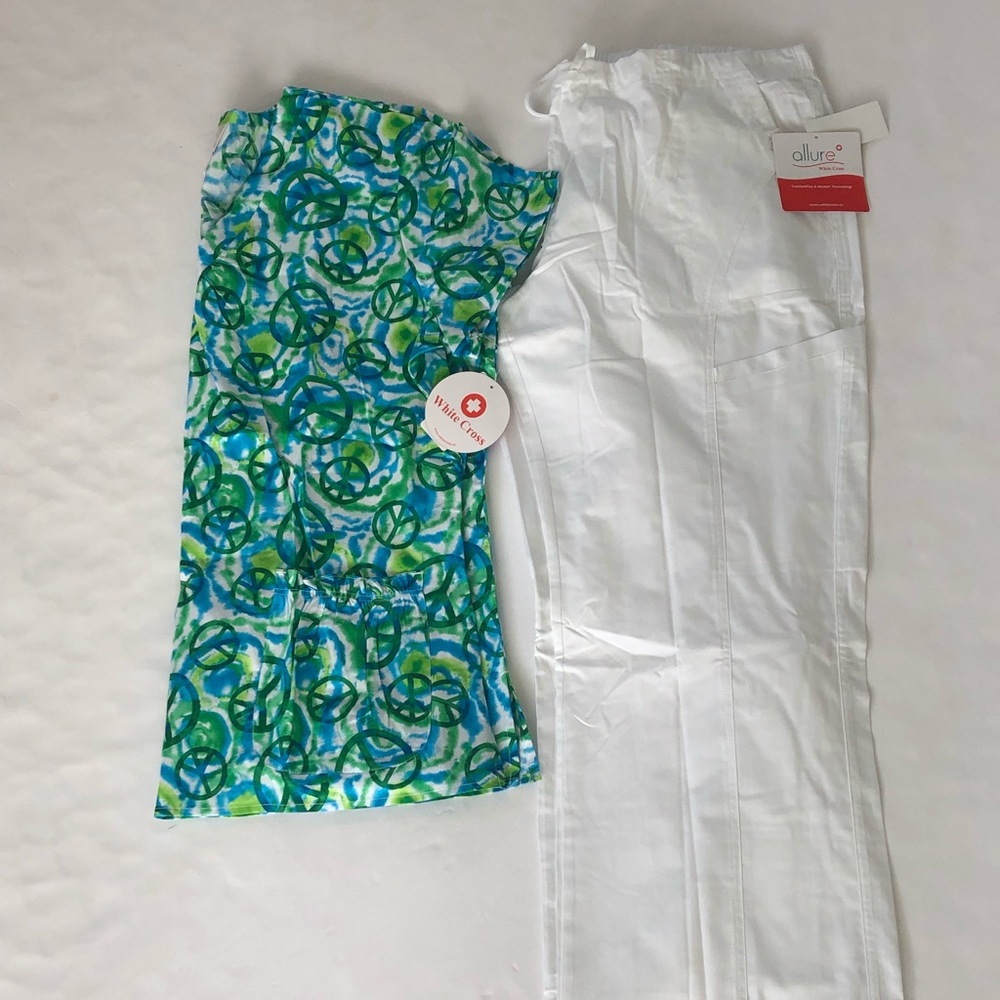 Scrub set by White Cross